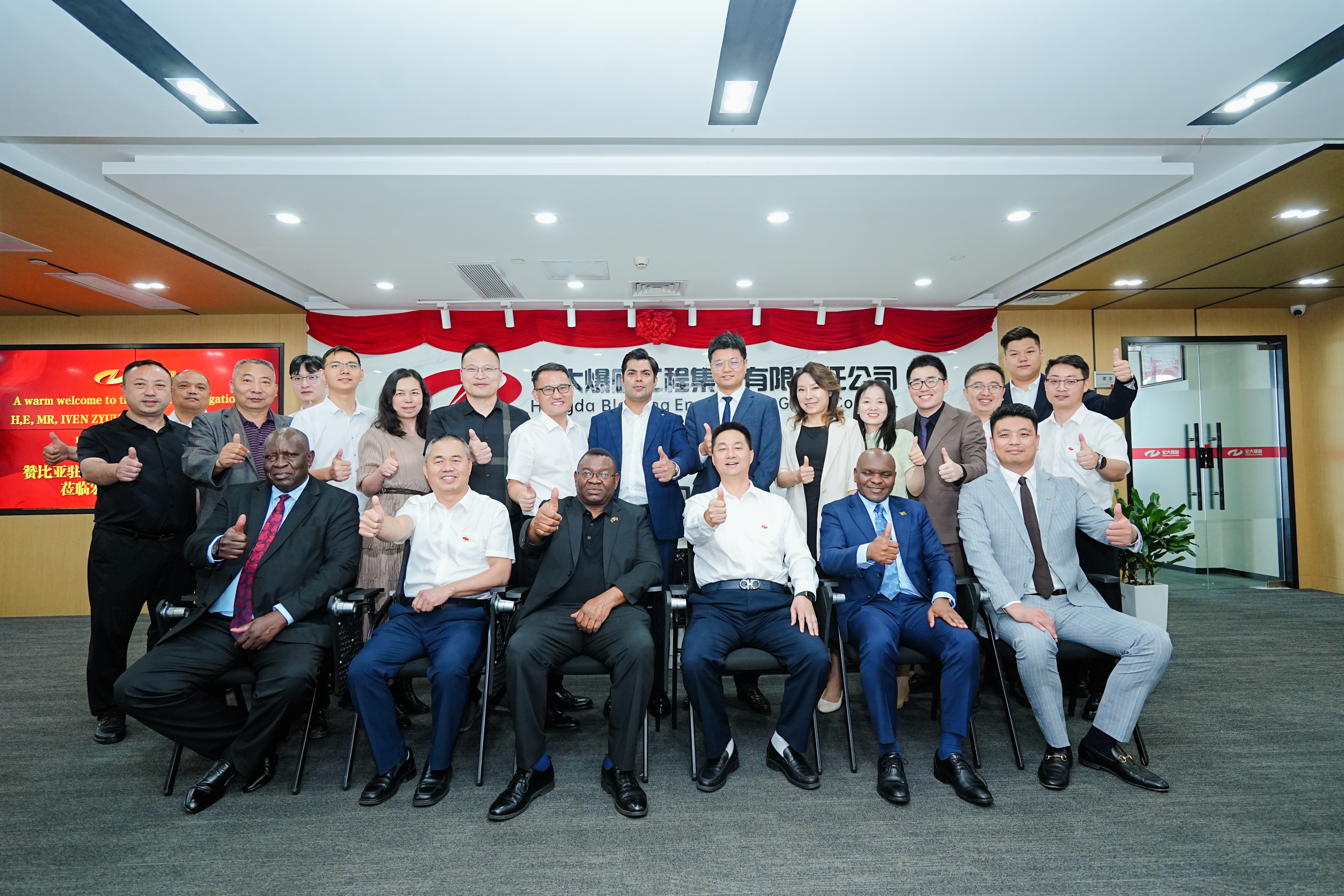 1748393838278975.jpg 5a3462752530a1a343d82c7af070e80.jpg